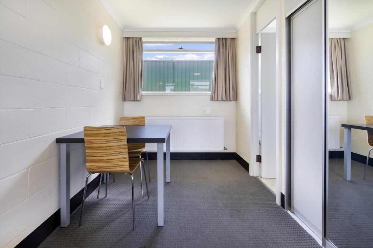 Top Of The Town Hotel Motel Burnie Extérieur photo